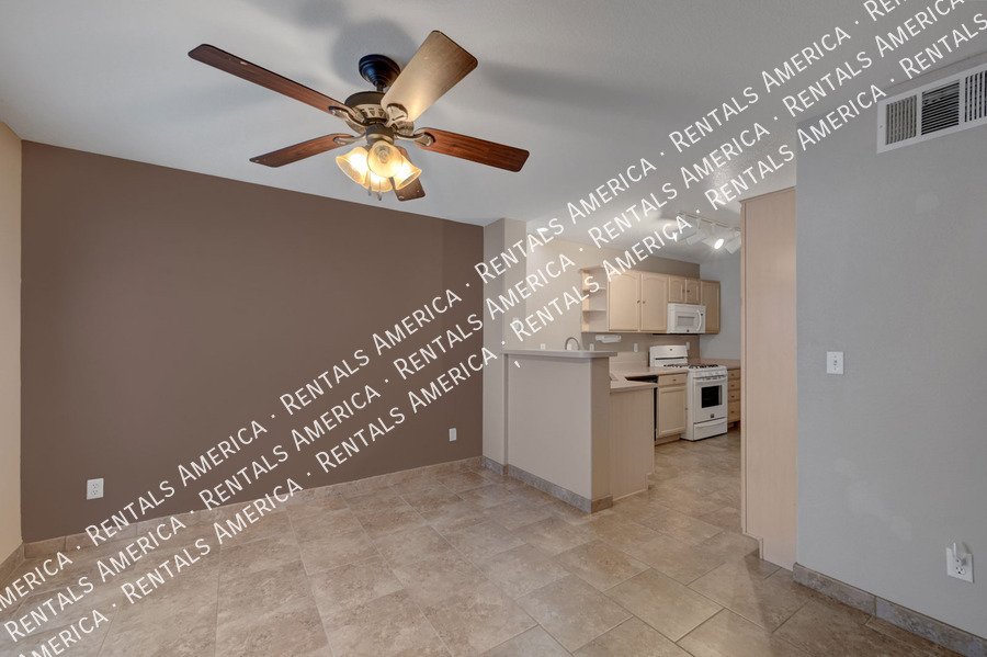 WELCOME HOME TO THIS COZY HENDERSON TOWNHOME! property image