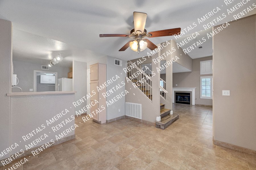 WELCOME HOME TO THIS COZY HENDERSON TOWNHOME! property image