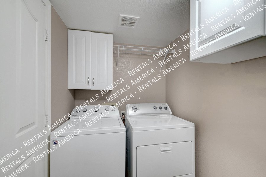 WELCOME HOME TO THIS COZY HENDERSON TOWNHOME! property image