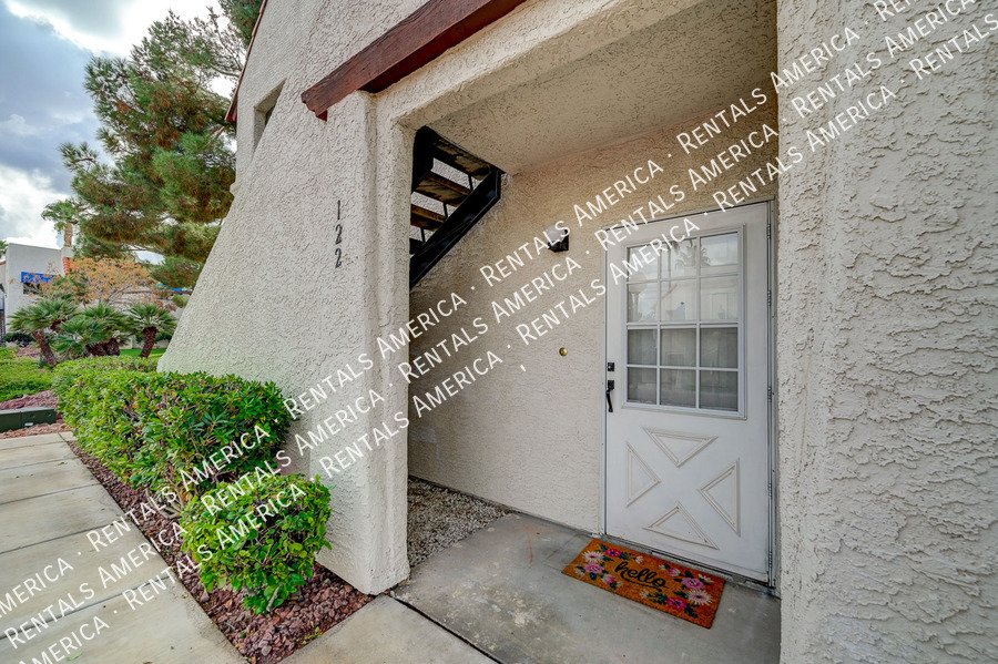 WELCOME HOME!! Cozy 2-BED 2.5-BATH CONDO IN NW!! property image