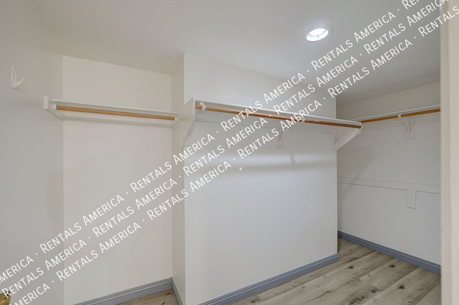 WELCOME HOME!! Cozy 2-BED 2.5-BATH CONDO IN NW!! property image