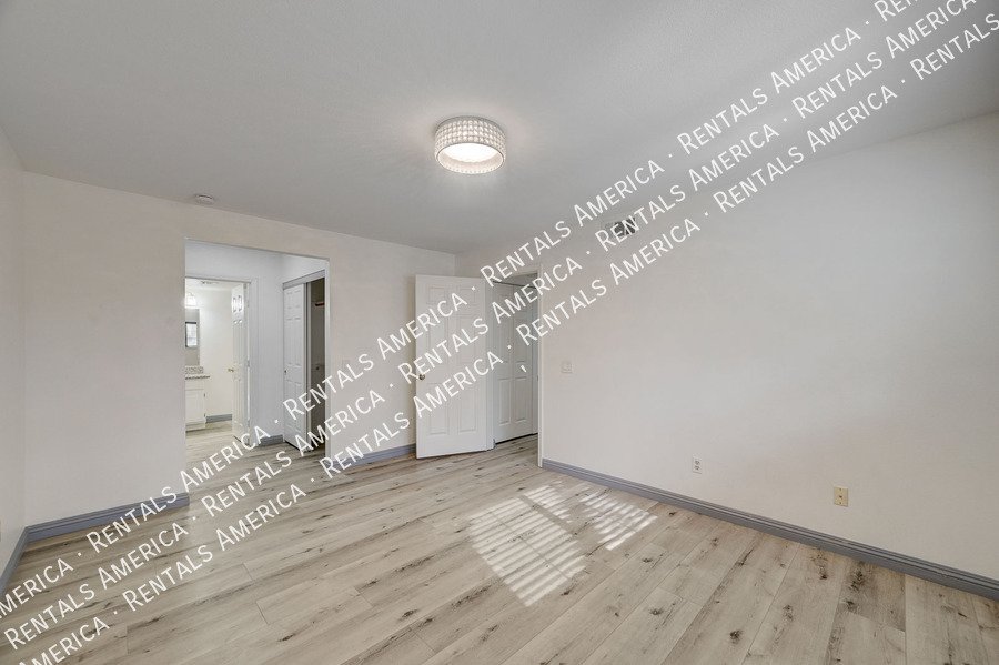 WELCOME HOME!! Cozy 2-BED 2.5-BATH CONDO IN NW!! property image