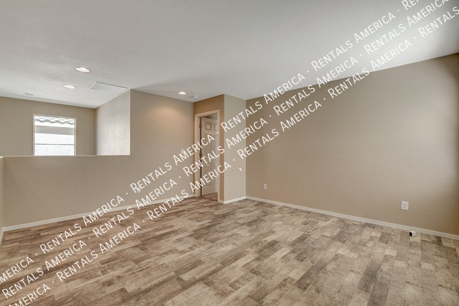 WELCOME HOME to Mountains Edge! property image