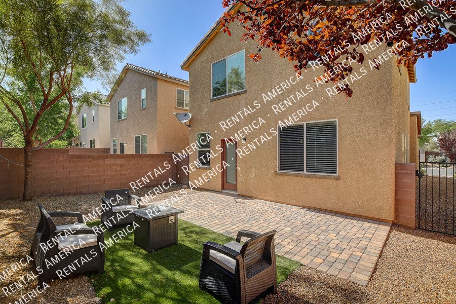 WELCOME HOME to Mountains Edge! property image