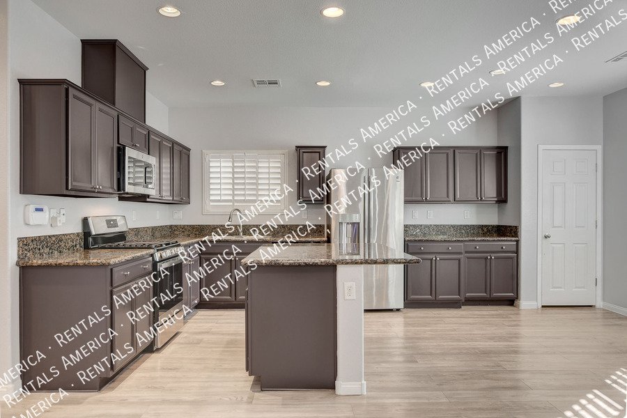 WELCOME HOME! Stunning 4 BED, 3 BATH home in Sky Canyon!! property image