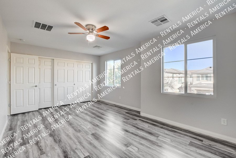 WELCOME HOME! Stunning 4 BED, 3 BATH home in Sky Canyon!! property image