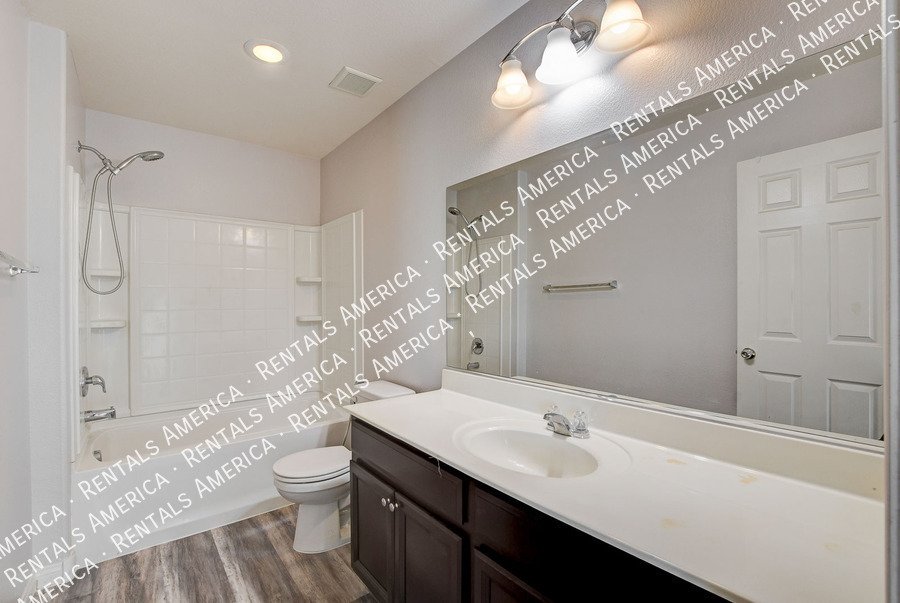 WELCOME HOME! Stunning 4 BED, 3 BATH home in Sky Canyon!! property image