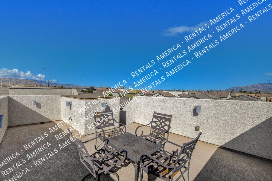 WELCOME HOME! Stunning 4 BED, 3 BATH home in Sky Canyon!! property image