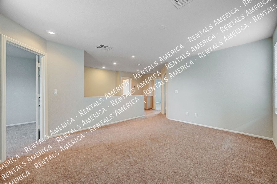 BEAUTIFUL 3-BED, 2.5 BATH HOME IN THE HEART OF SUMMERLIN!! property image