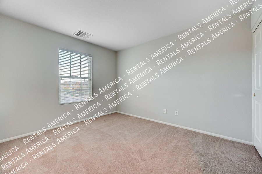 BEAUTIFUL 3-BED, 2.5 BATH HOME IN THE HEART OF SUMMERLIN!! property image