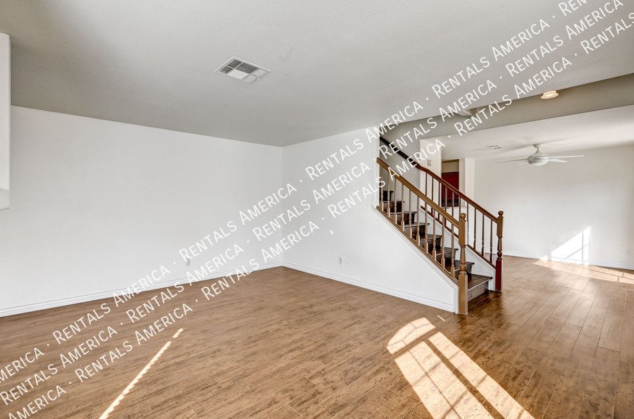 WELCOME HOME! Beautiful 3 BED + 2.5 BATH *UPDATED* townhome in NW!! property image