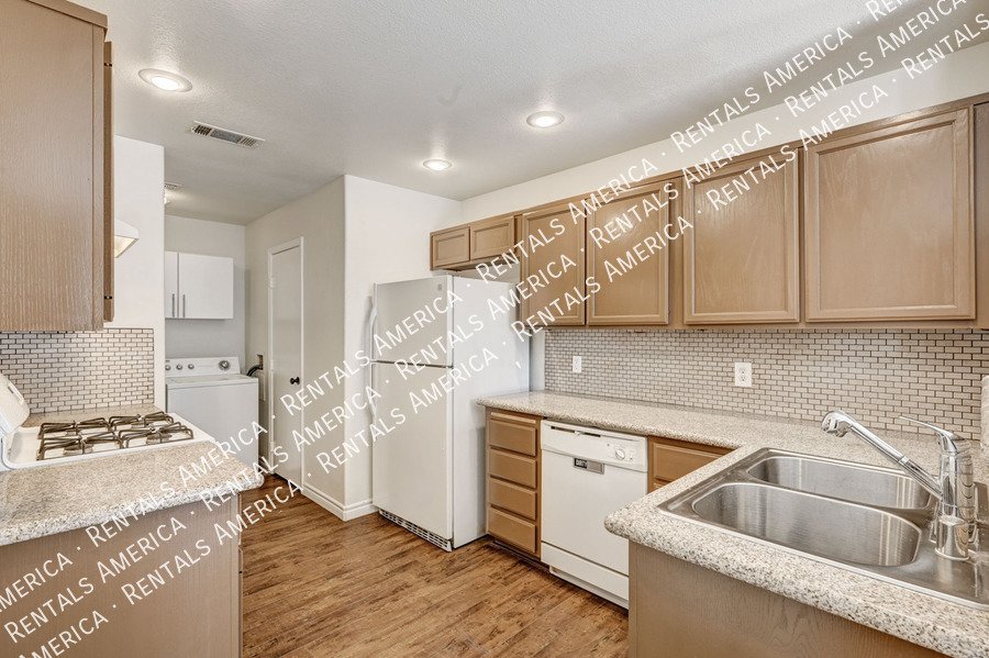 WELCOME HOME! Beautiful 3 BED + 2.5 BATH *UPDATED* townhome in NW!! property image