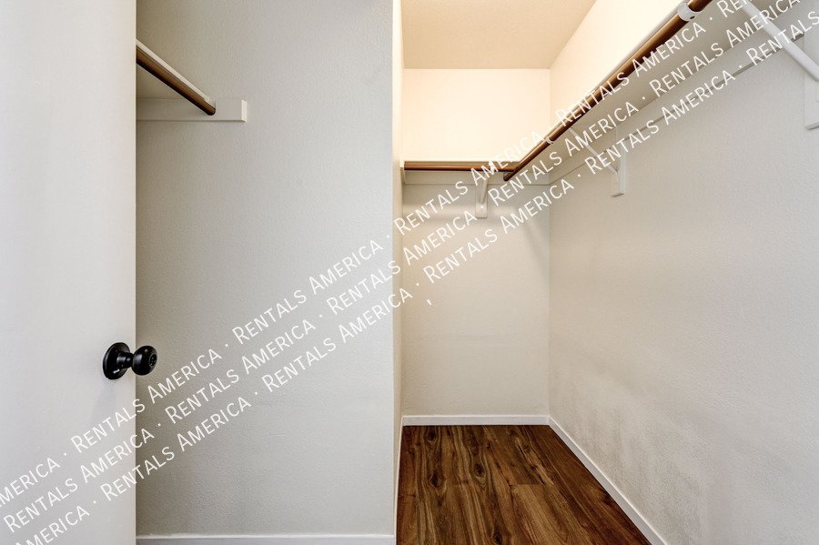 WELCOME HOME! Beautiful 3 BED + 2.5 BATH *UPDATED* townhome in NW!! property image