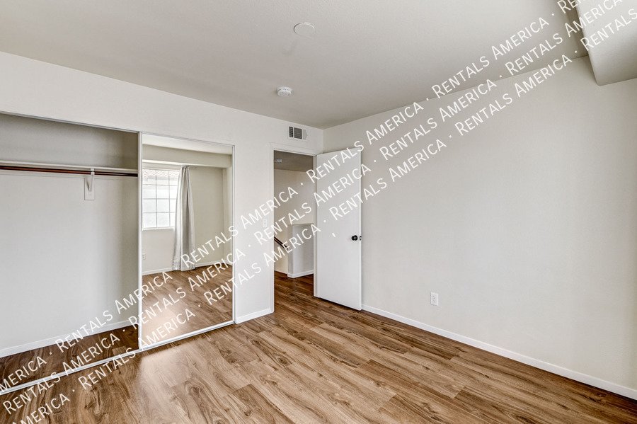 WELCOME HOME! Beautiful 3 BED + 2.5 BATH *UPDATED* townhome in NW!! property image