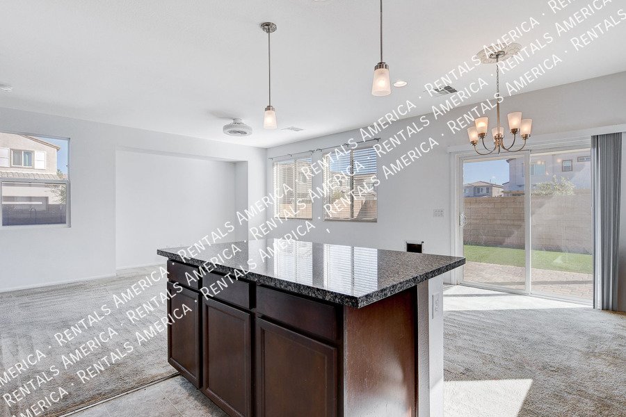 WELCOME HOME! BEAUTIFUL HOME IN GATED NLV COMMUNITY! property image