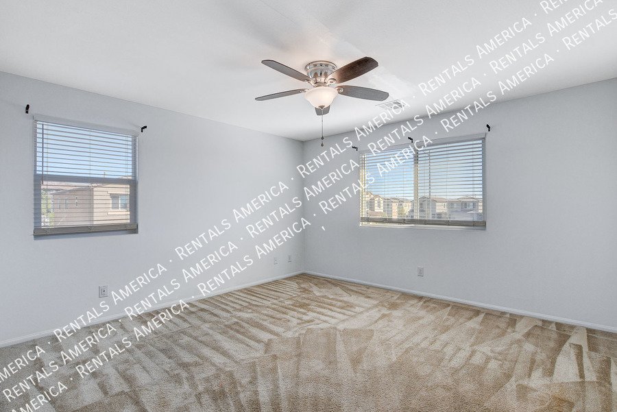 WELCOME HOME! BEAUTIFUL HOME IN GATED NLV COMMUNITY! property image