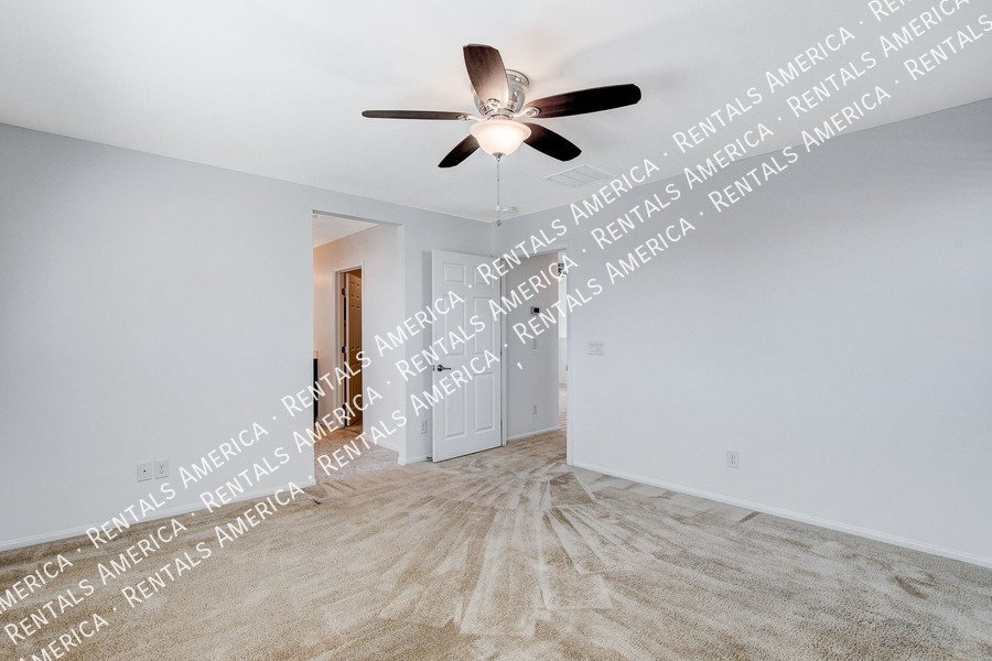 WELCOME HOME! BEAUTIFUL HOME IN GATED NLV COMMUNITY! property image