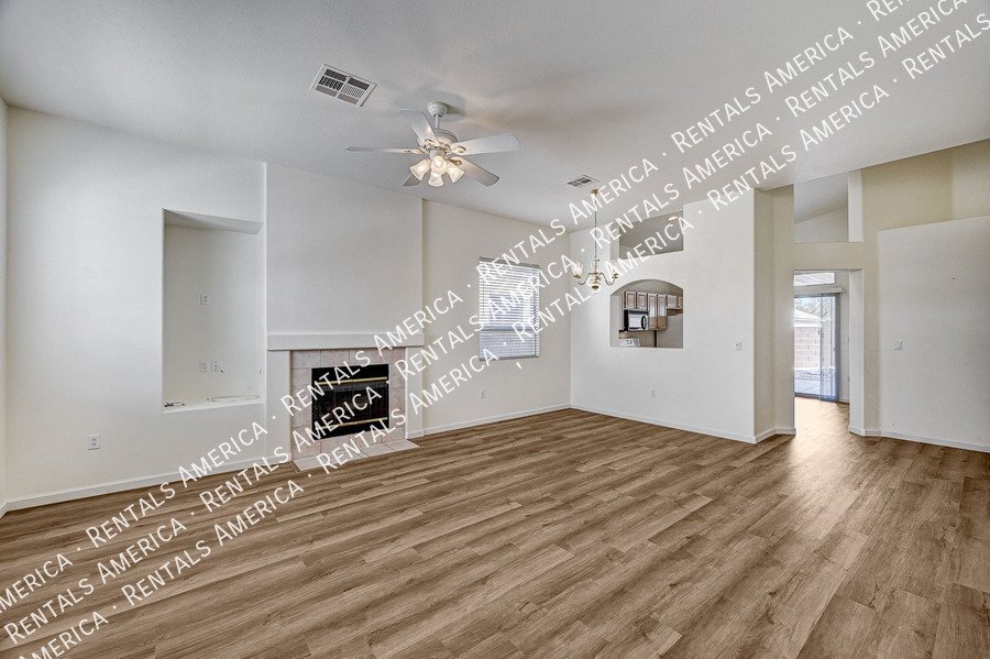 WELCOME HOME! Cozy Single-Story in NORTHSHORES! property image