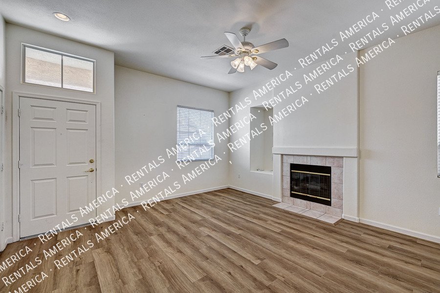 WELCOME HOME! Cozy Single-Story in NORTHSHORES! property image