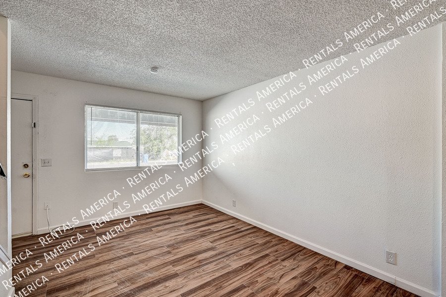 Cozy 2 BEDROOM + 2.5 BATH available now! property image