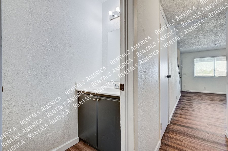 Cozy 2 BEDROOM + 2.5 BATH available now! property image