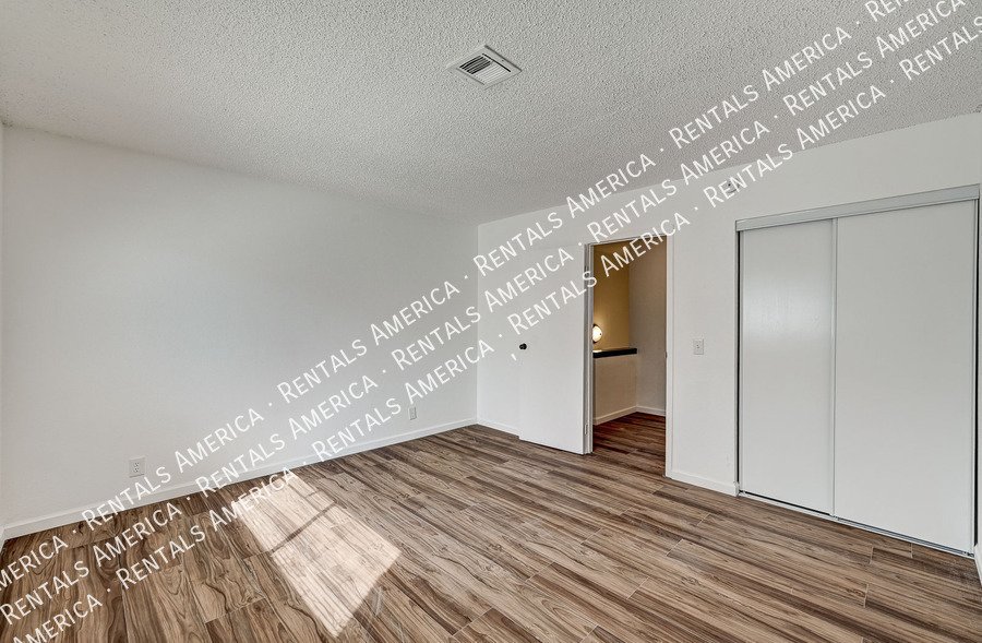 Cozy 2 BEDROOM + 2.5 BATH available now! property image