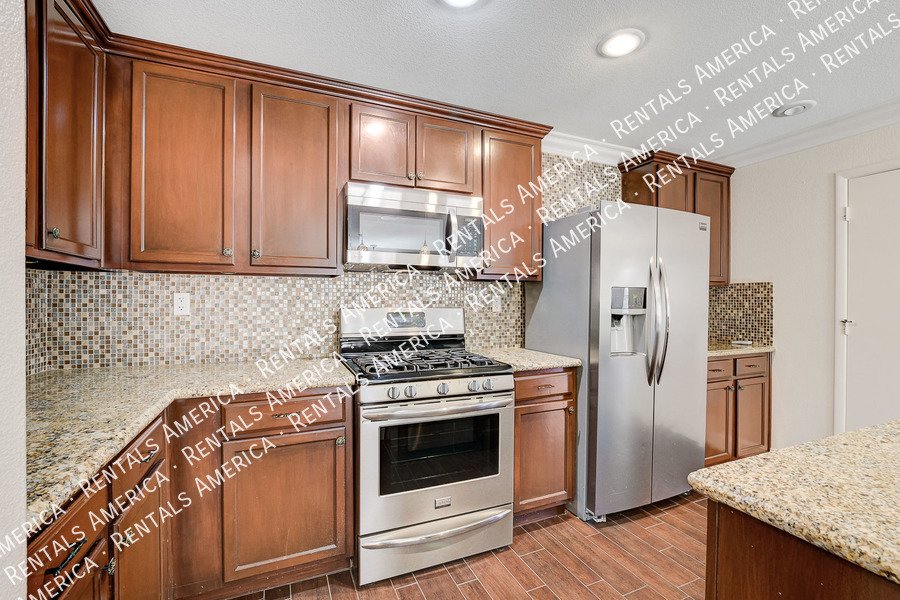 WELCOME HOME! GORGEOUS 3-BEDROOM HOME WITH LOFT IN PROVIDENCE! property image