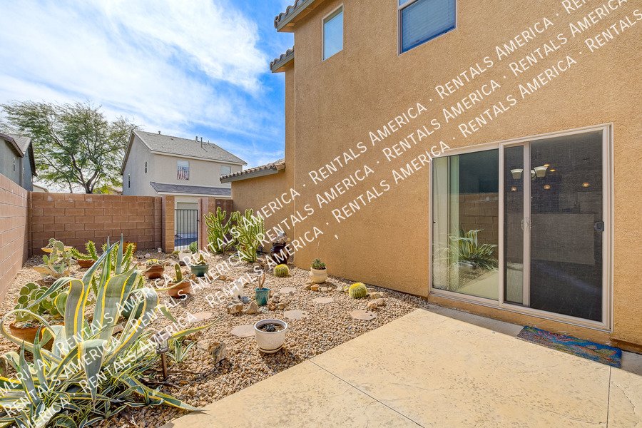WELCOME HOME! GORGEOUS 3-BEDROOM HOME WITH LOFT IN PROVIDENCE! property image