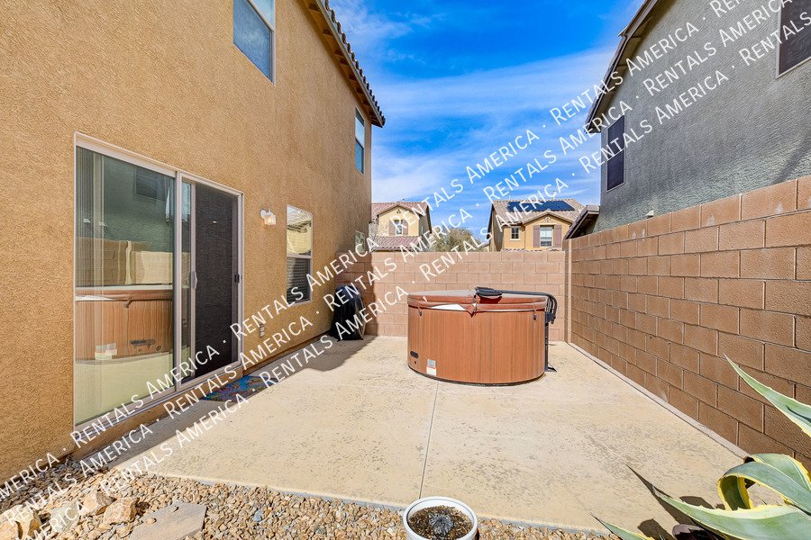 WELCOME HOME! GORGEOUS 3-BEDROOM HOME WITH LOFT IN PROVIDENCE! property image
