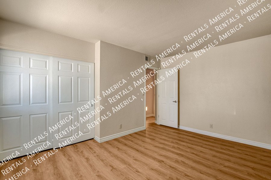 WELCOME HOME! Cozy 1 Bed, 1 Bath Condo in GUARD GATED SW Community! property image