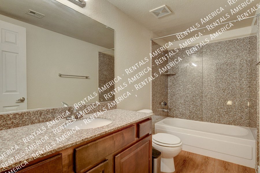 WELCOME HOME! Cozy 1 Bed, 1 Bath Condo in GUARD GATED SW Community! property image