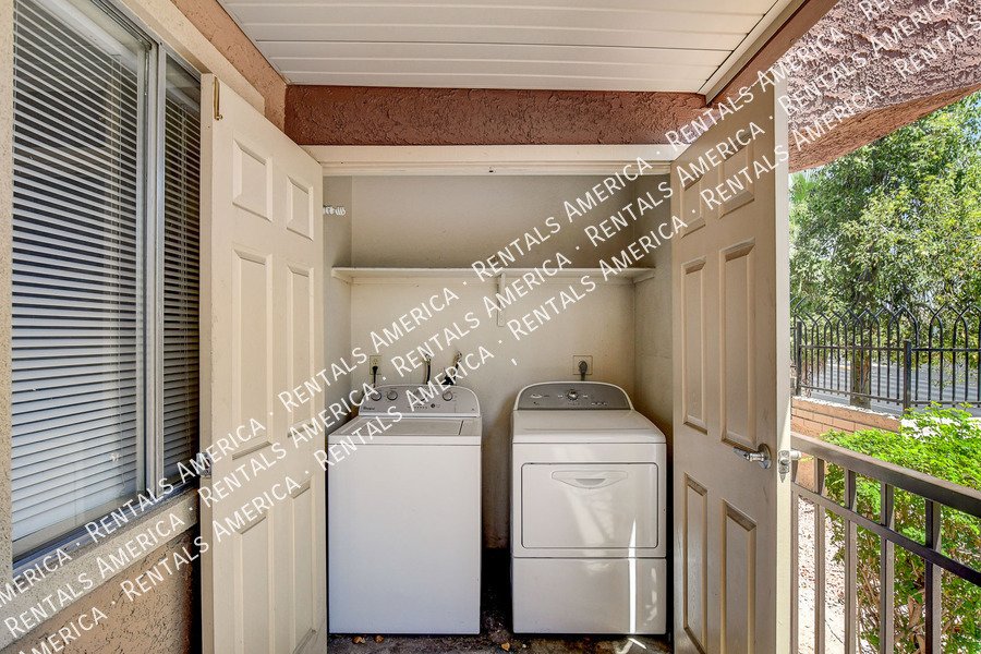 WELCOME HOME! Cozy 1 Bed, 1 Bath Condo in GUARD GATED SW Community! property image