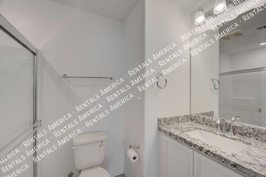 WELCOME HOME! GORGEOUS townhome located in gated HENDERSON community! property image