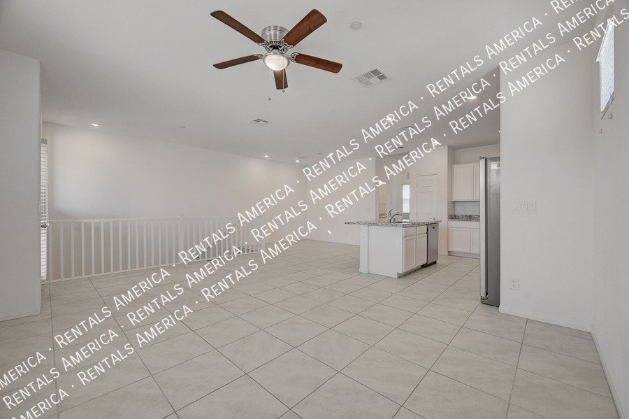 WELCOME HOME! GORGEOUS townhome located in gated HENDERSON community! property image