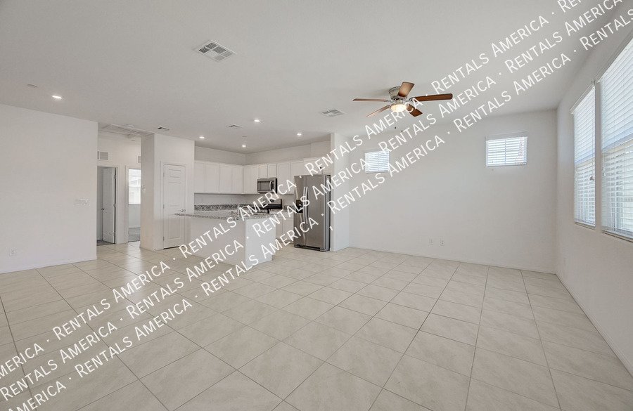 WELCOME HOME! GORGEOUS townhome located in gated HENDERSON community! property image