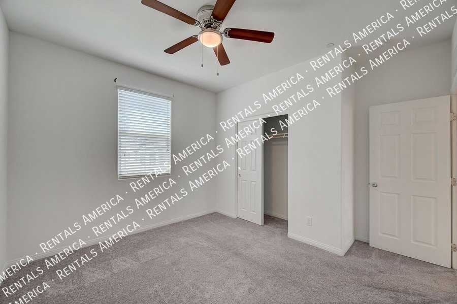 WELCOME HOME! GORGEOUS townhome located in gated HENDERSON community! property image
