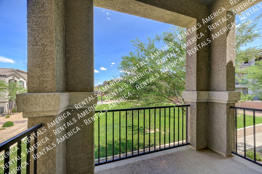 WELCOME HOME! GORGEOUS townhome located in gated HENDERSON community! property image