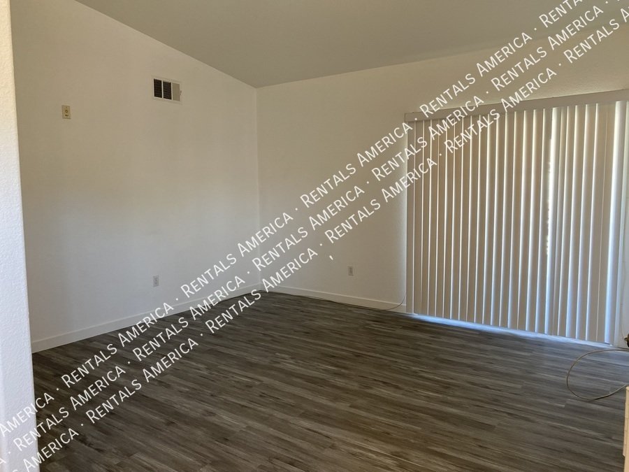 WELCOME HOME!! Gated Silver Pines 2bd 2ba Condo Move-In Ready! property image