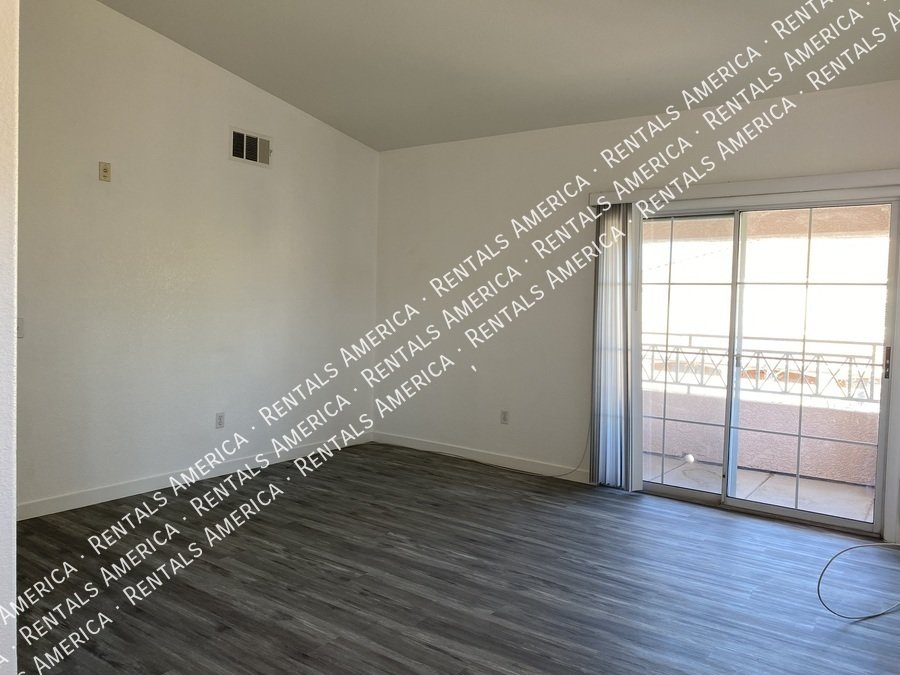 WELCOME HOME!! Gated Silver Pines 2bd 2ba Condo Move-In Ready! property image