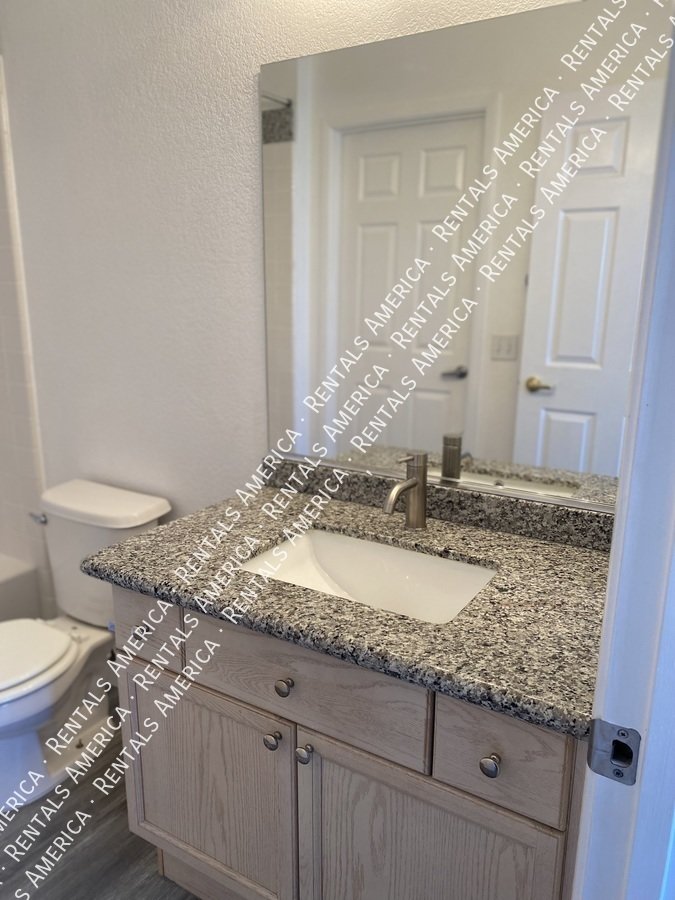 WELCOME HOME!! Gated Silver Pines 2bd 2ba Condo Move-In Ready! property image