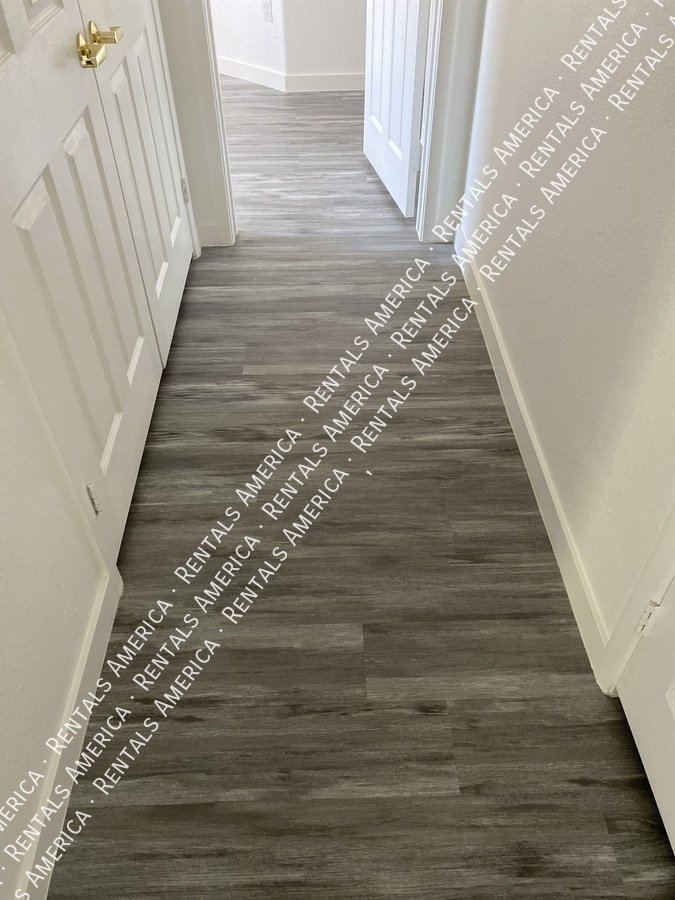 WELCOME HOME!! Gated Silver Pines 2bd 2ba Condo Move-In Ready! property image