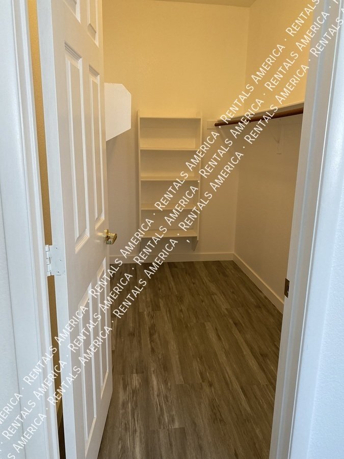 WELCOME HOME!! Gated Silver Pines 2bd 2ba Condo Move-In Ready! property image