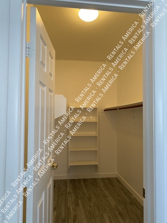 WELCOME HOME!! Gated Silver Pines 2bd 2ba Condo Move-In Ready! property image