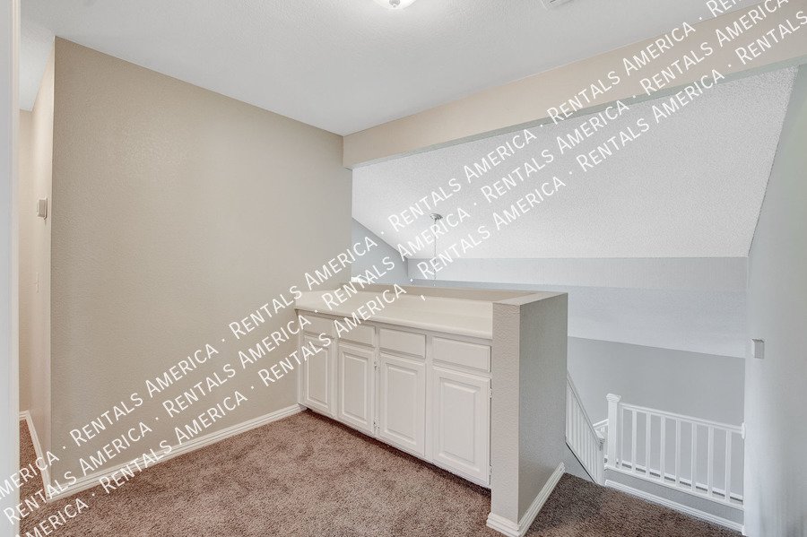 Beautiful POOL HOME in Green Valley!! property image