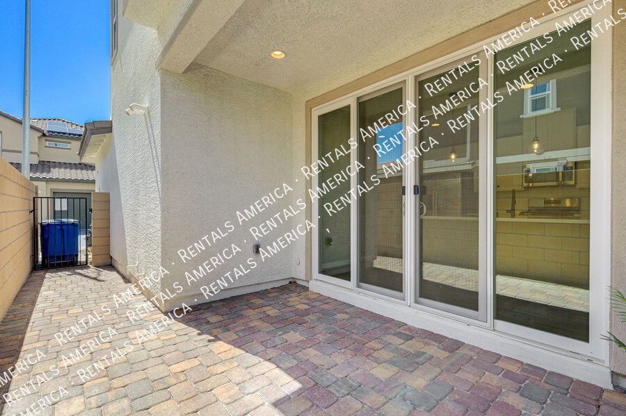 *COMING SOON* BEAUTIFUL *GATED* Designer Townhome in NLV! property image